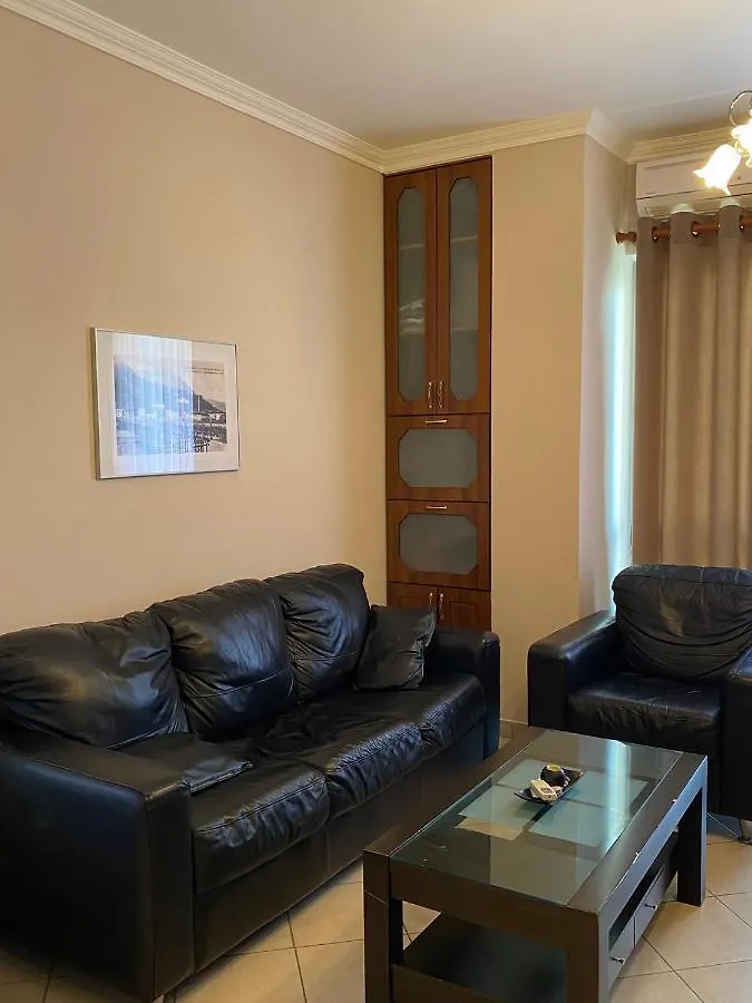 Cloud8 Apt With Castle View, 7Km From The Beach Lezhe